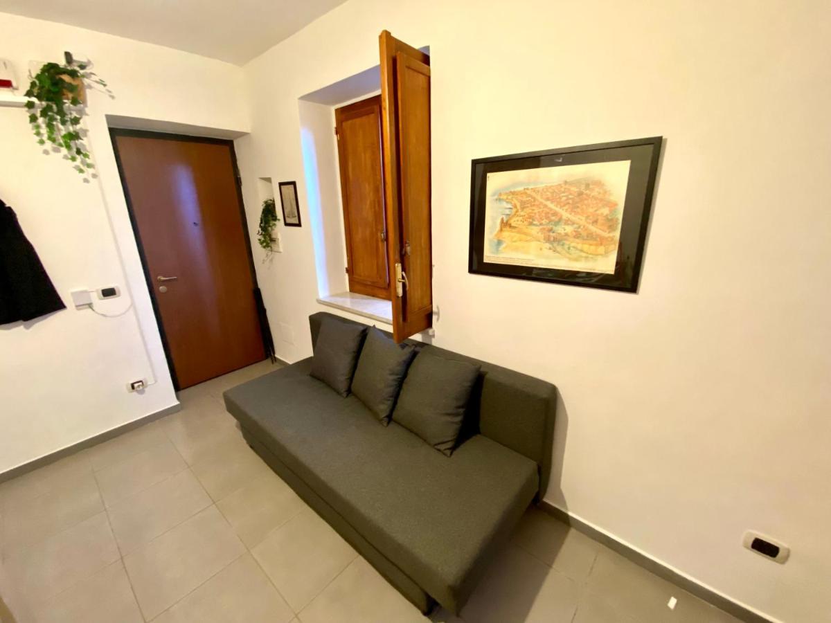 Апартаменты Casa Con Terrazzo In Centro Неаполь Экстерьер фото