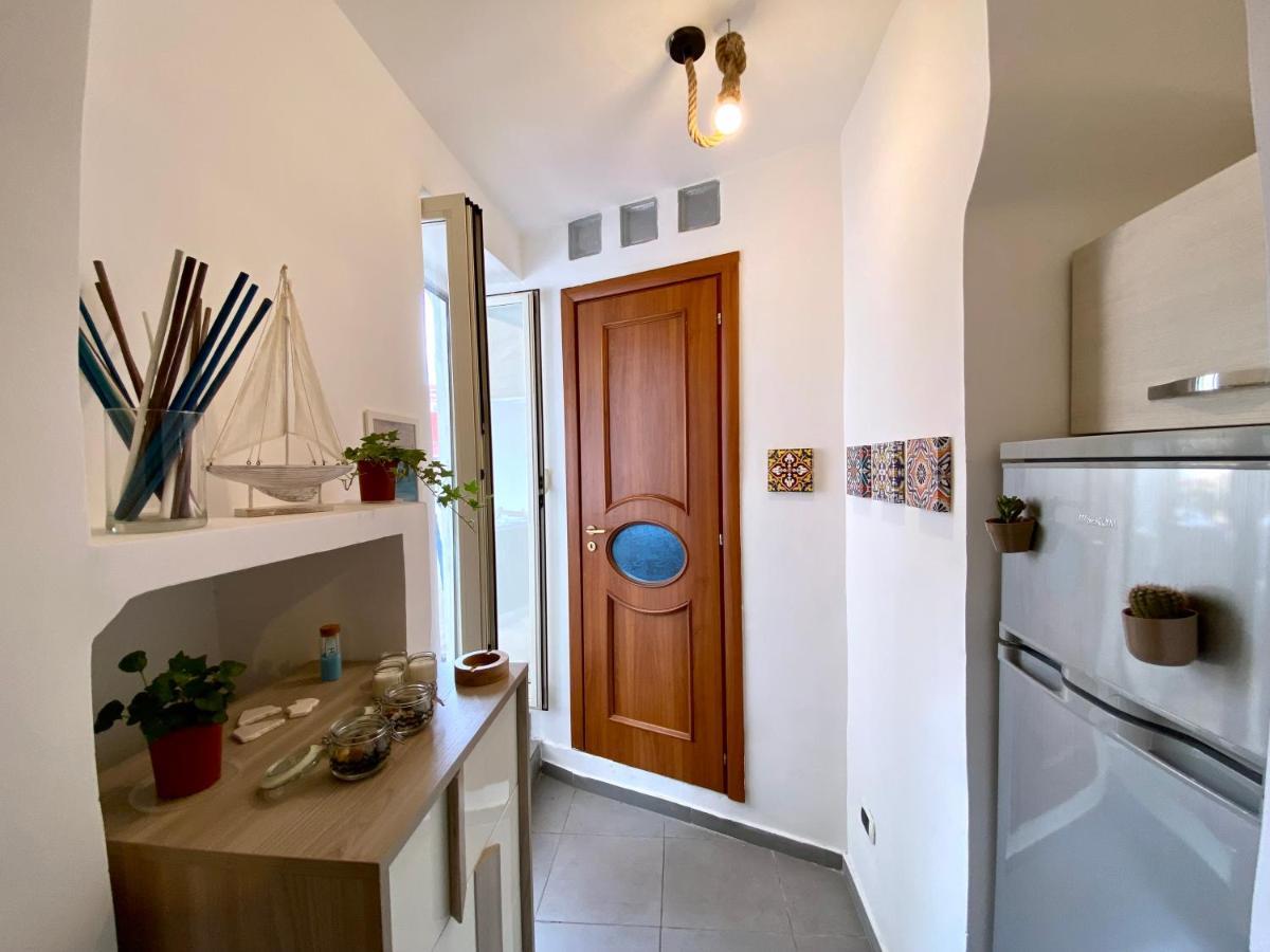 Апартаменты Casa Con Terrazzo In Centro Неаполь Экстерьер фото